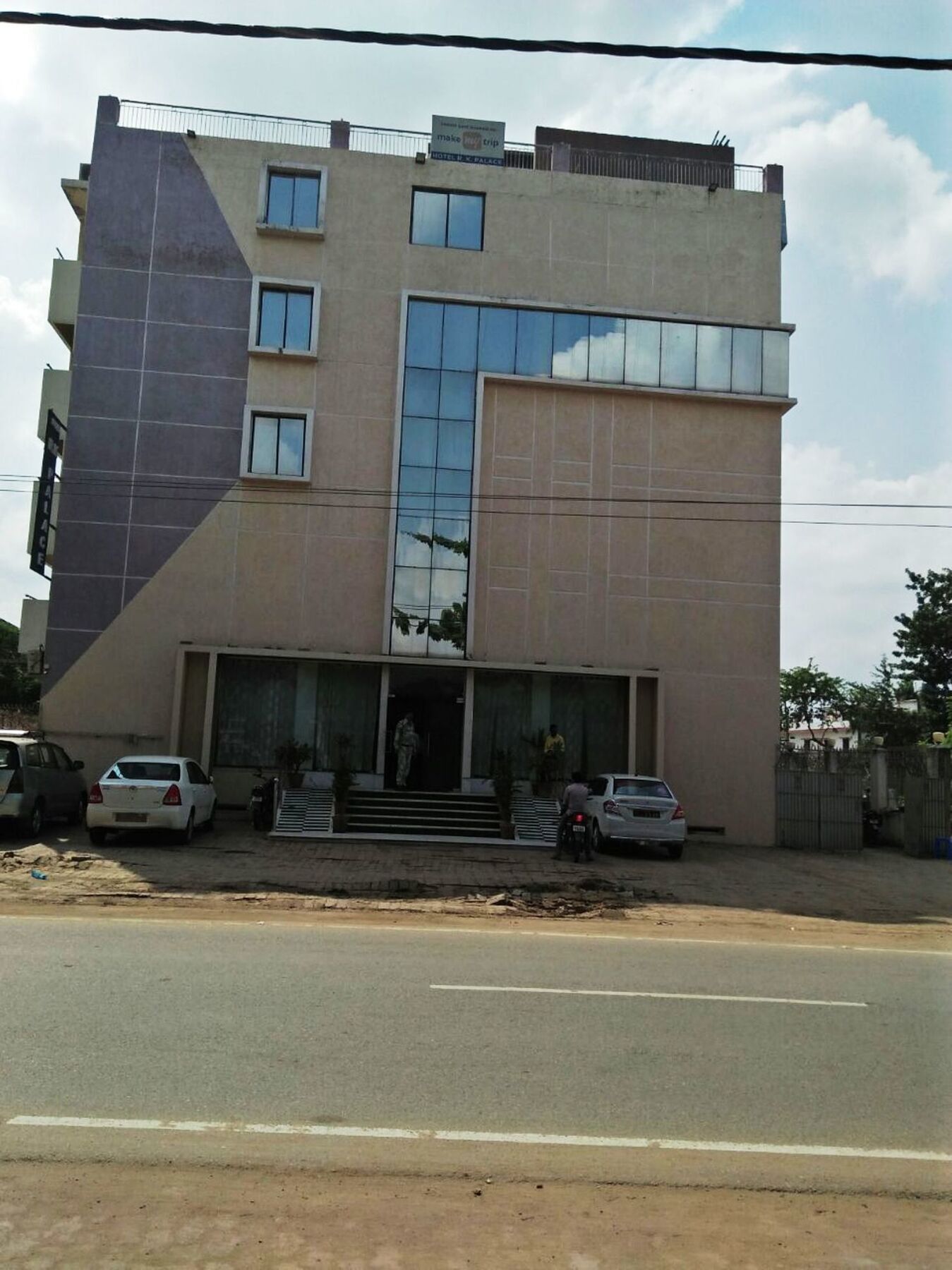 R. K. Palace Hotel Bodh Gaya Exterior photo