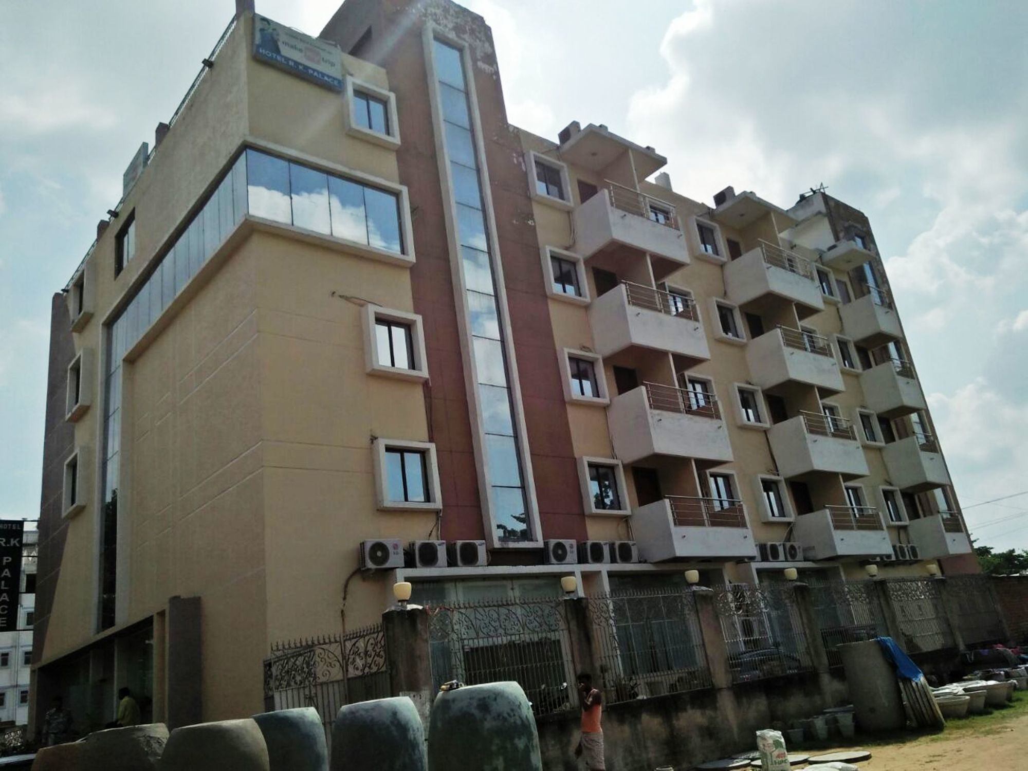 R. K. Palace Hotel Bodh Gaya Exterior photo